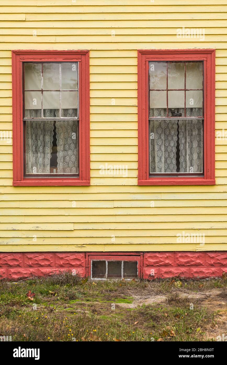 USA, Maine, Eastport, yellow house detail Stock Photo Alamy