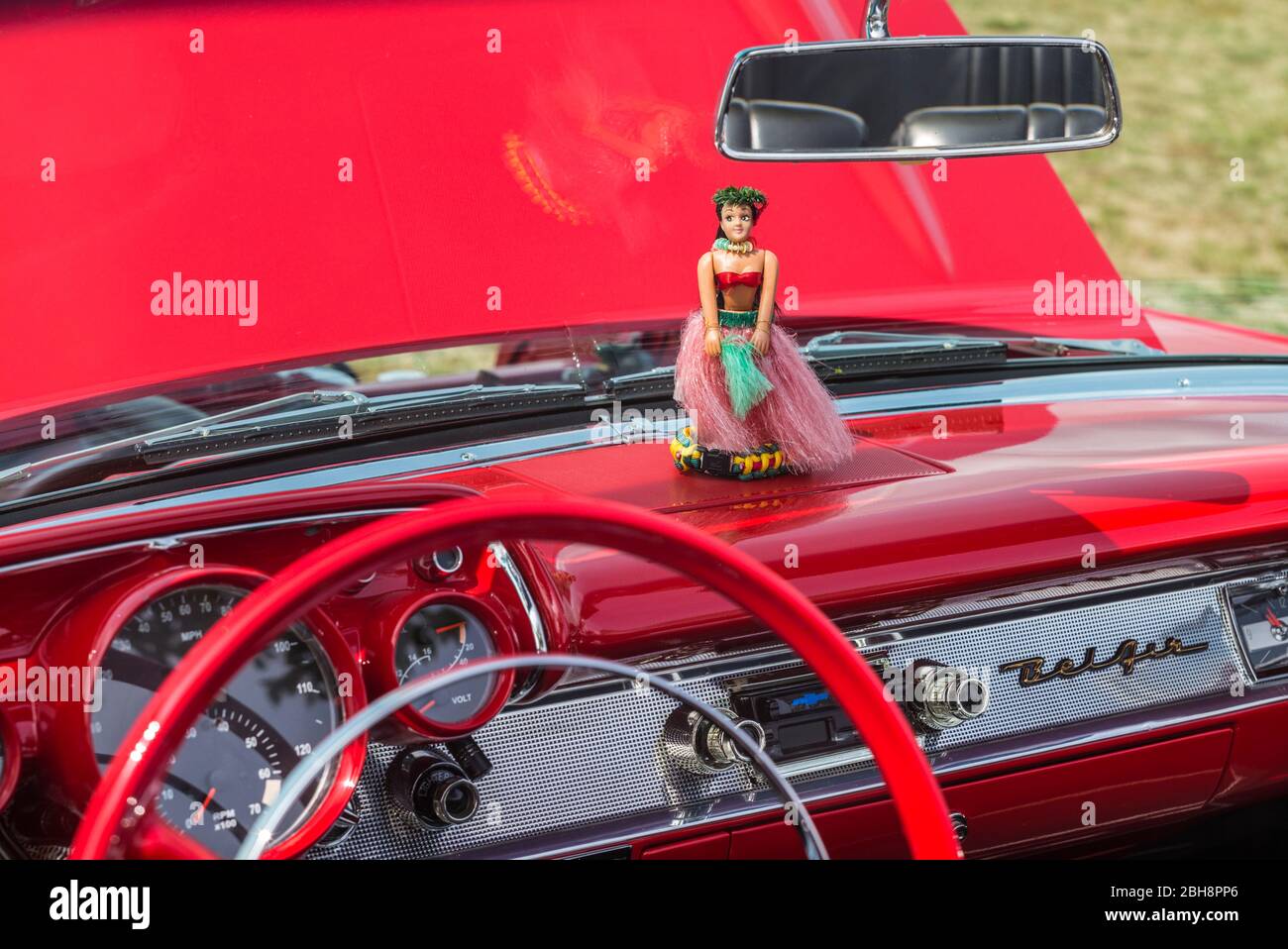 USA, New England, Massachusetts, Cape Ann, Gloucester, antique car, antique car with kewpie doll on the dashboard Stock Photo