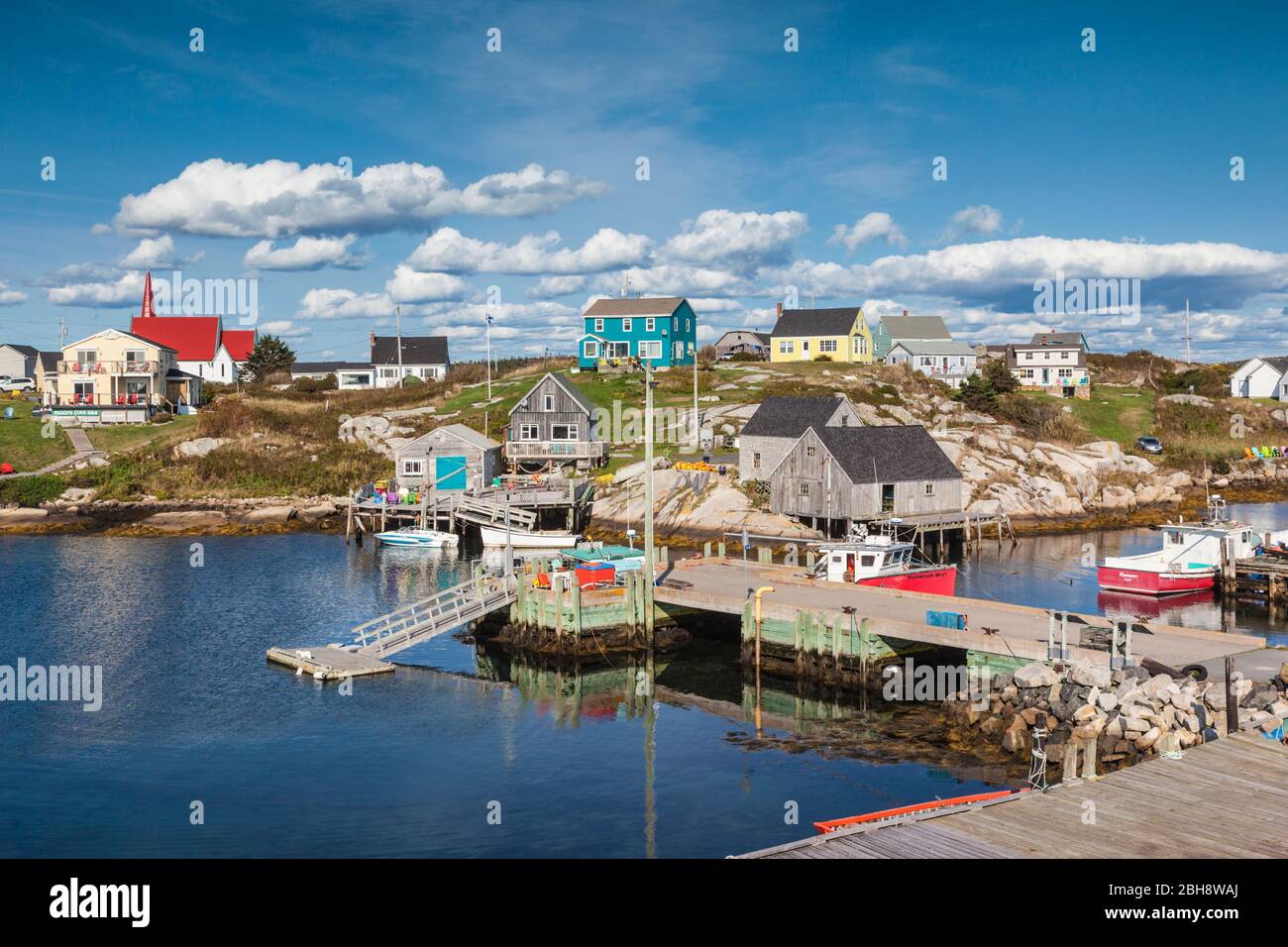 Canada, Nova Scotia, Peggy's Cove, fishing village on the Atlantic