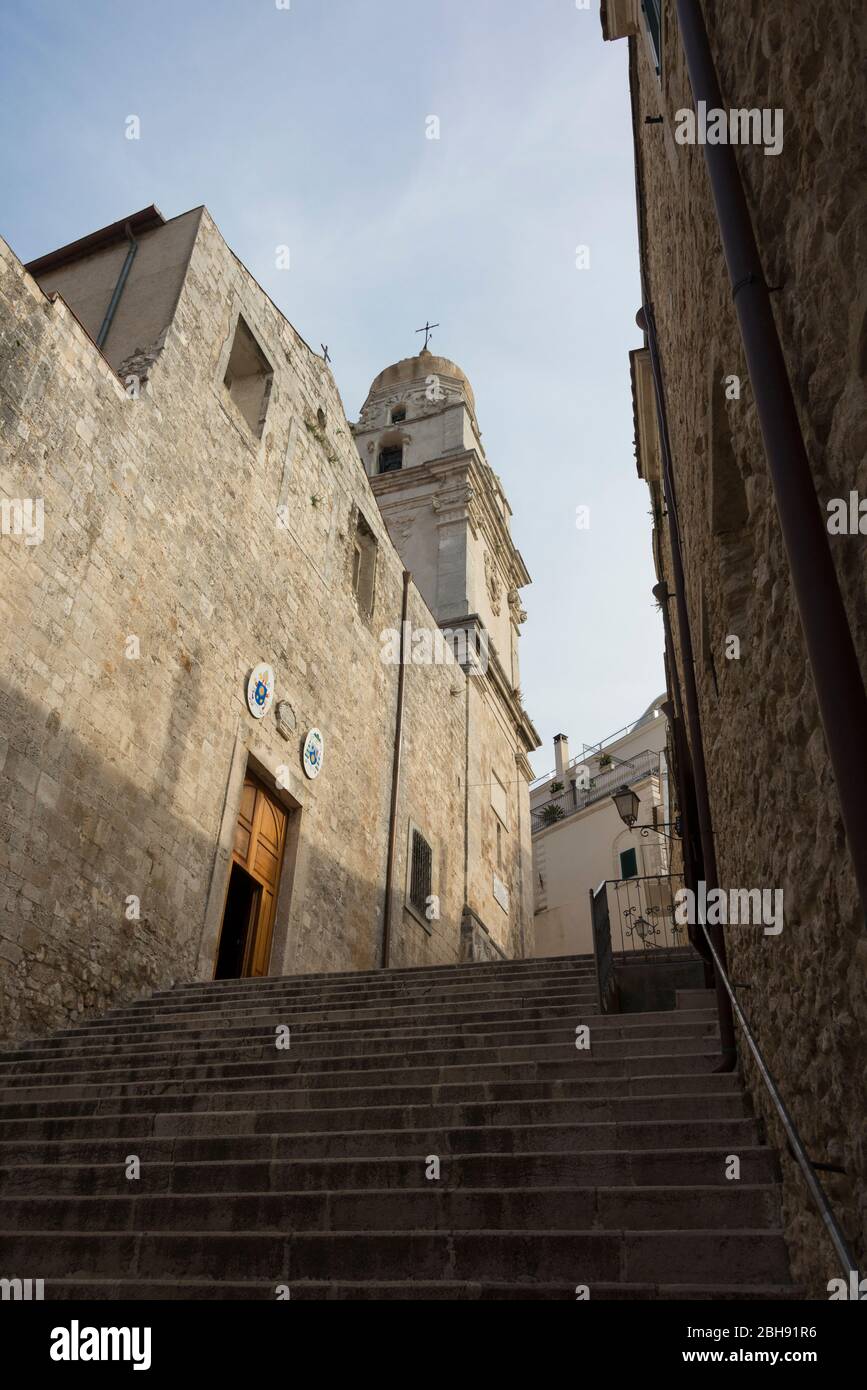 Italien, Mezzogiorno, Apulien / Puglia, Provinz Foggia, Gargano, italienische Adriaküste, Vieste, Altstadt, Kathedrale Stock Photo