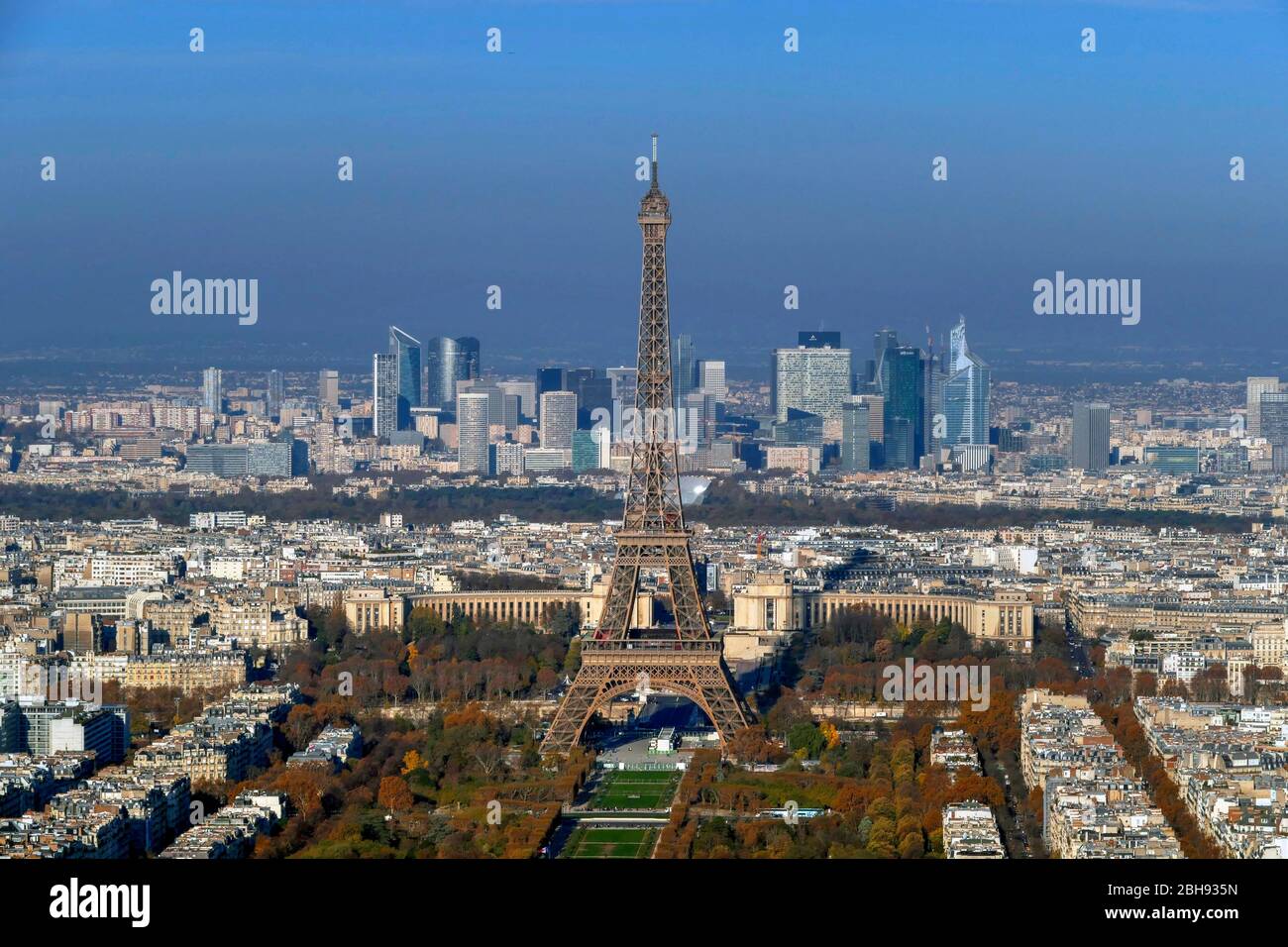 Discover the stunning view from Tour Montparnasse - French Moments