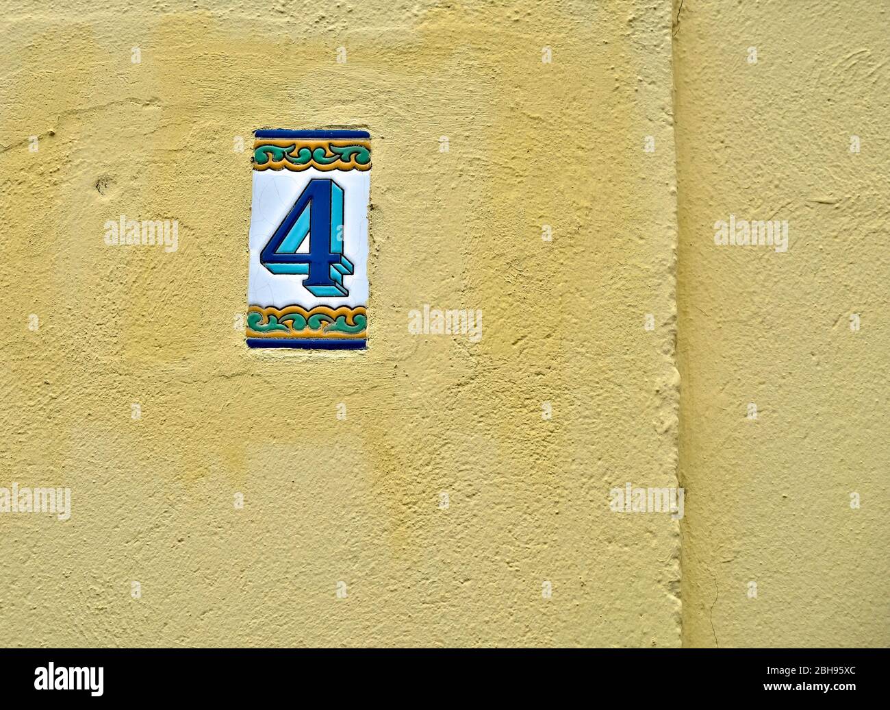 House number 4 sign hi-res stock photography and images - Alamy