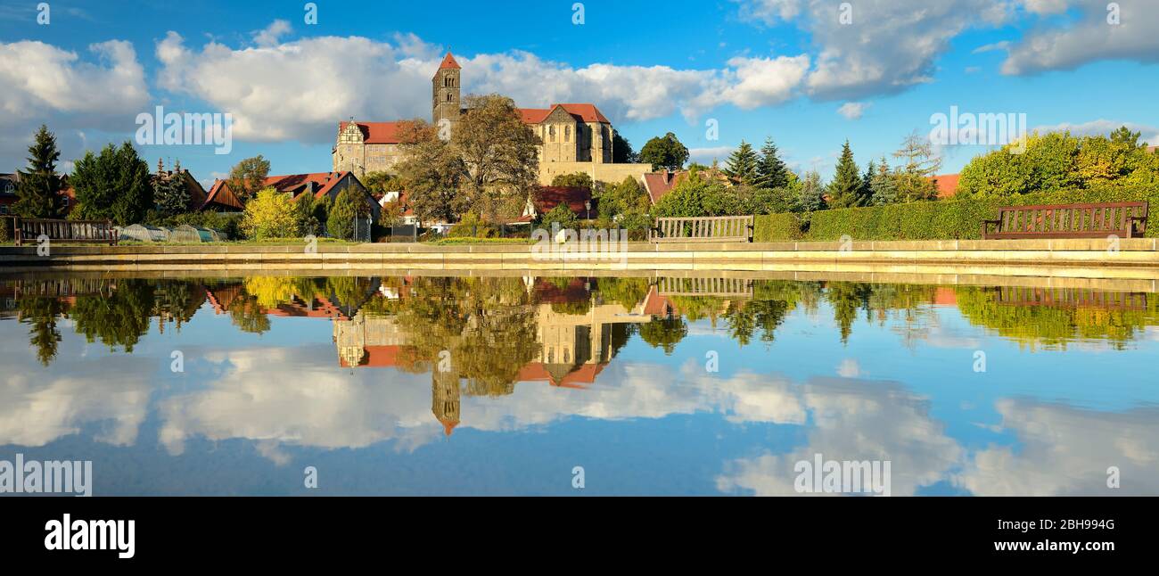 Germany, Saxony-Anhalt, Quedlinburg, castle hill with collegiate church of St. Servatius, water reflection, UNESCO World Heritage Stock Photo