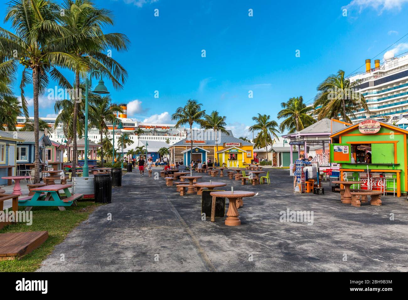 Cruise ships in the port of Freeport, Port Lucaya, Grand Bahama, Bahamas,  Caribbean, Atlantic, Central America Stock Photo - Alamy