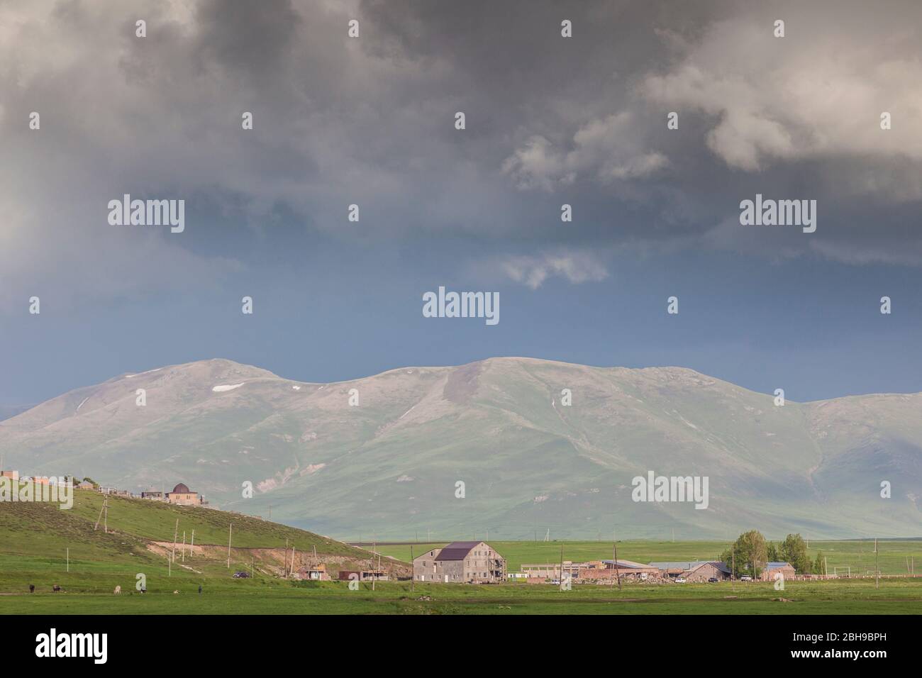 Village high angle view hi-res stock photography and images - Alamy
