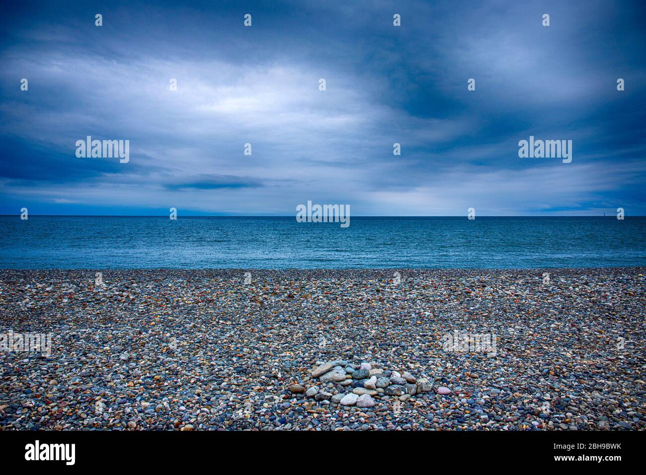Beautiful empty beach sea hi-res stock photography and images - Alamy