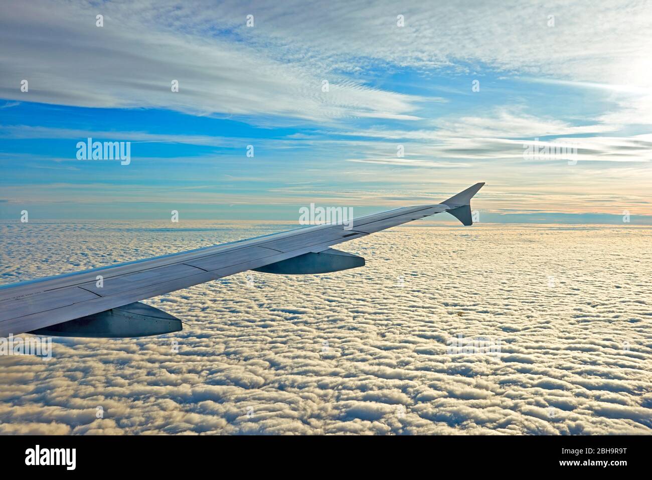 Clouds airplane hi-res stock photography and images - Alamy