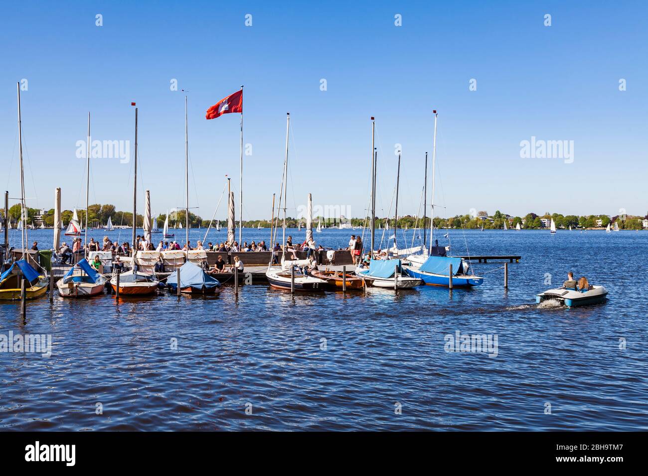 Germany, Hamburg, Außenalster, Barca, Eventlocation, Terrace and boat rental, Sailboats, Pedalo Stock Photo