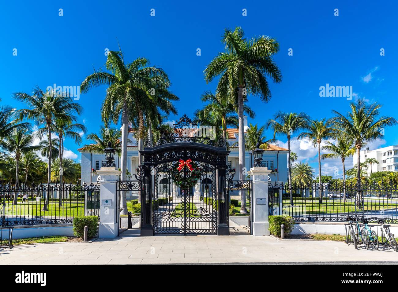 Einganstor, Whitehall, Henry Morrison Flagler Museum, Gilded Age Mansion, erbaut 1902, Palm Beach, Palm Beach County, Florida, USA, Nordamerika Stock Photo