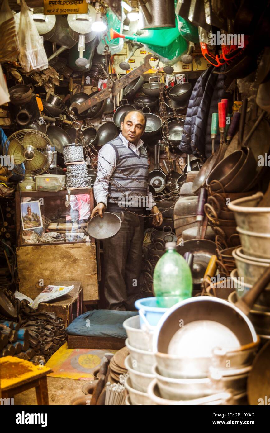 Household goods, shop, seller, 50-60 years old Stock Photo