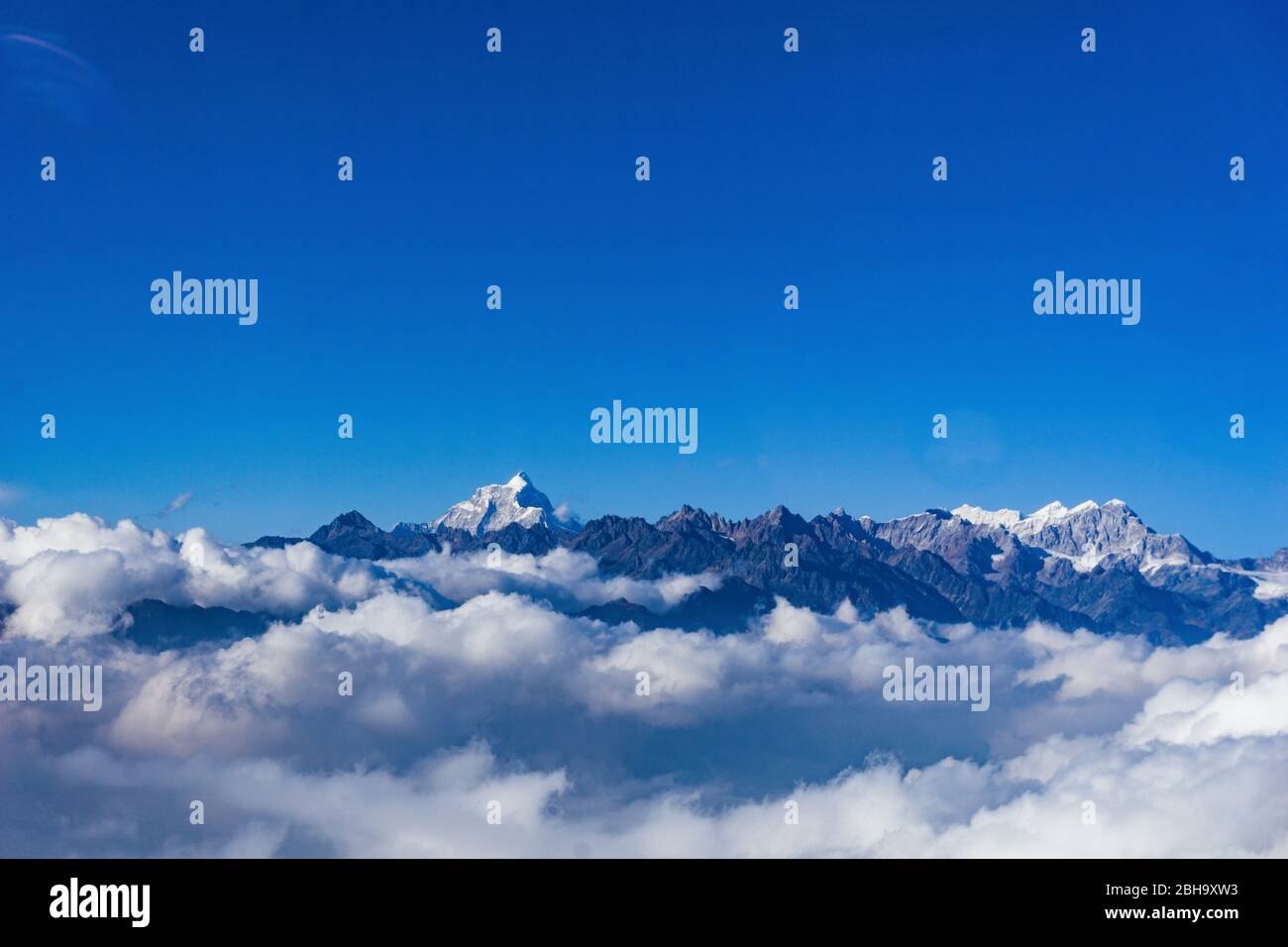 Himalaya mountains hi-res stock photography and images - Alamy