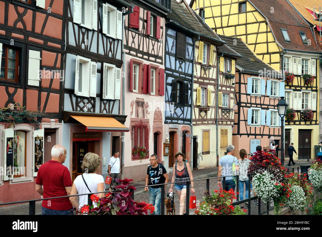 France, Alsace, Alsace Wine Route, Colmar, Old Town, Colorful half-timbered  houses in the district of Petite Venise, Little Venice, tourists Stock  Photo - Alamy, image size:1300x956
