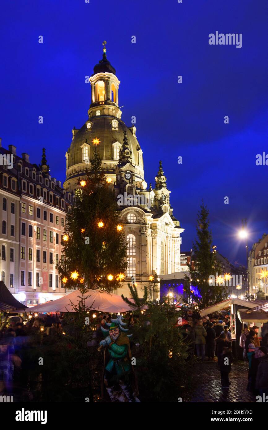 Dresden: church Frauenkirche (Church of Our Lady), square Neumarkt, Christmas market in, Saxony, Saxony, Germany Stock Photo
