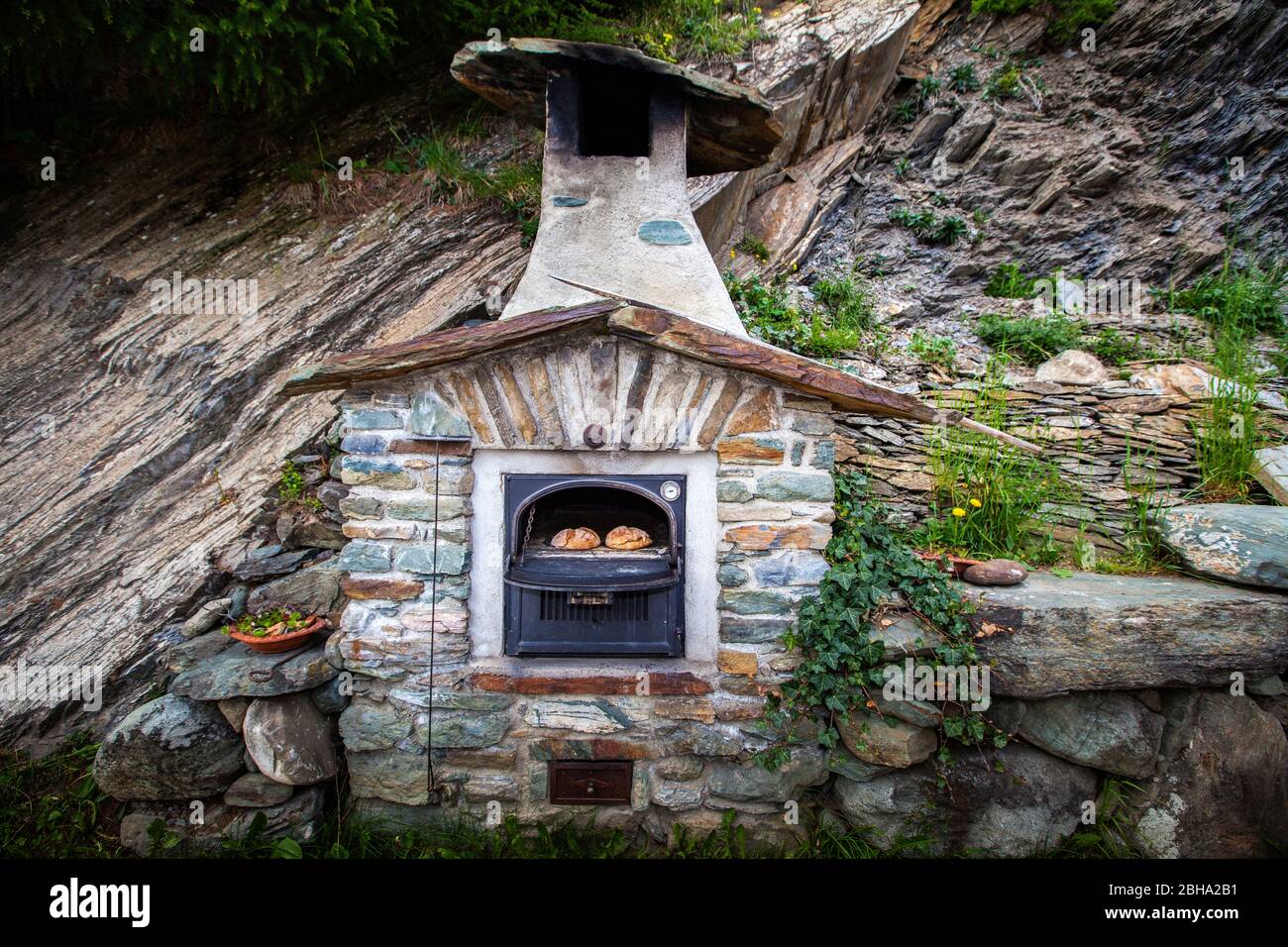 Old oven hires stock photography and images Alamy