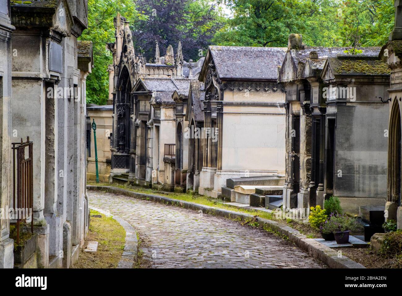 Grave sites at Pere Lachaise Cemetery, Paris, France Stock Photo