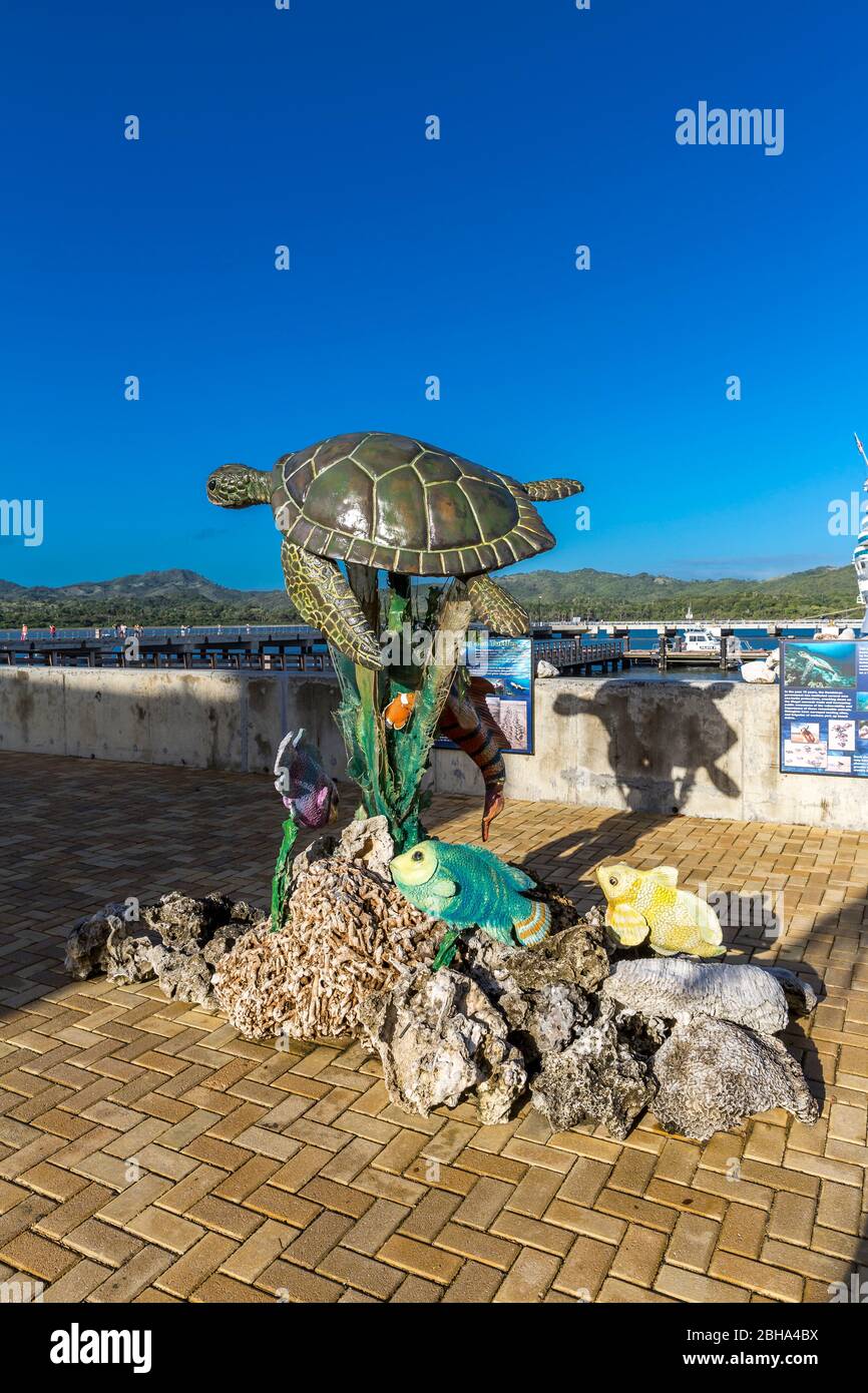 Meerestiere Komposition, bunte Skulptur, Amber Cove Cruise Terminal, Hafen, Maimón, Dominikanische Republik, Große Antillen, Karibik, Atlantik, Mittel Stock Photo