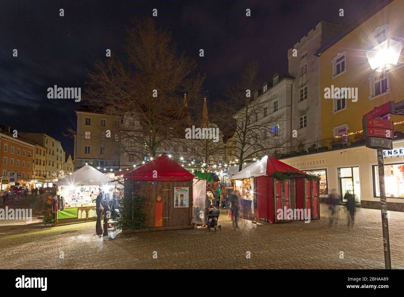 Christkindlmarkt, Kohlenmarkt, Weihnachten, Regensburg, Oberpfalz, Bayern, Deutschland, Europa, Stock Photo