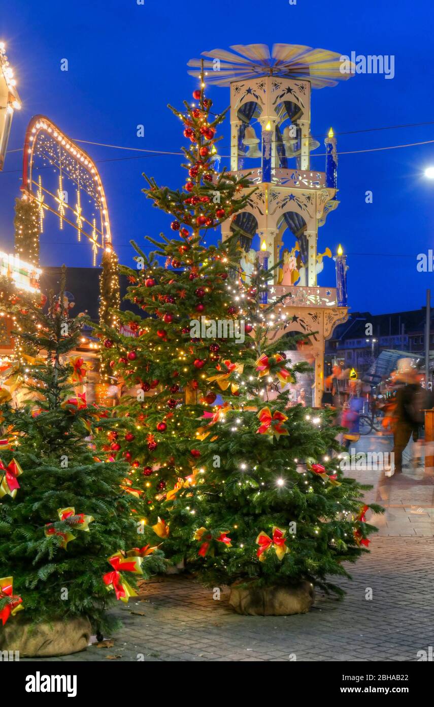 Weihnachtsmarkt am Bahnhofsplatz, Bremen, Deutschland, Europa Stock Photo