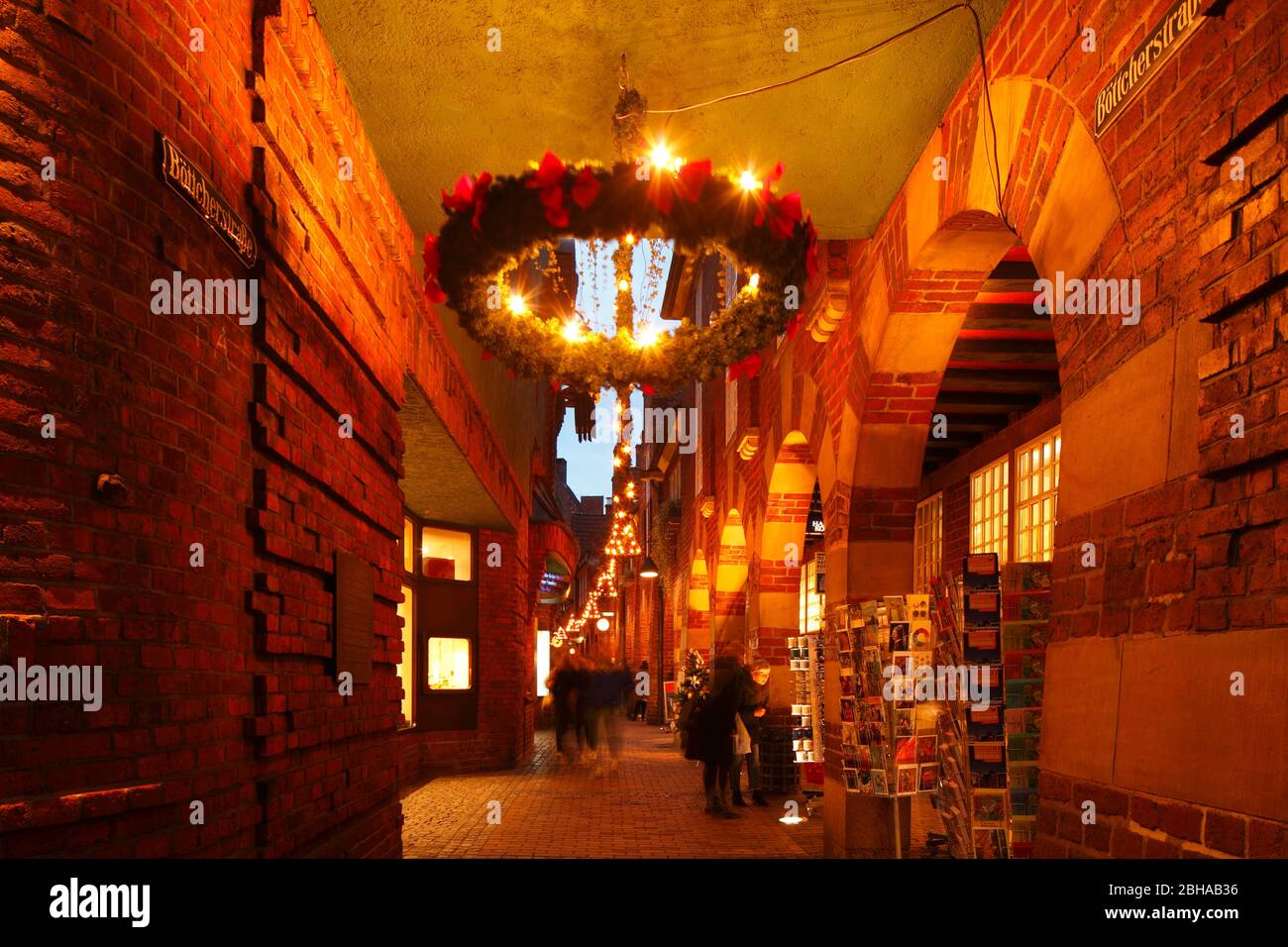 Weihnachtsbeleuchtung in der Böttcherstraße, Bremen, Deutschland