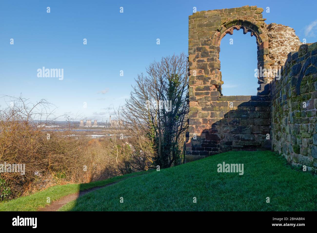 Part of the ruins of Halton Castle which is located on a sandstone outcrop in Runcorn, Cheshire and a great viewpoint for the surrounding area Stock Photo