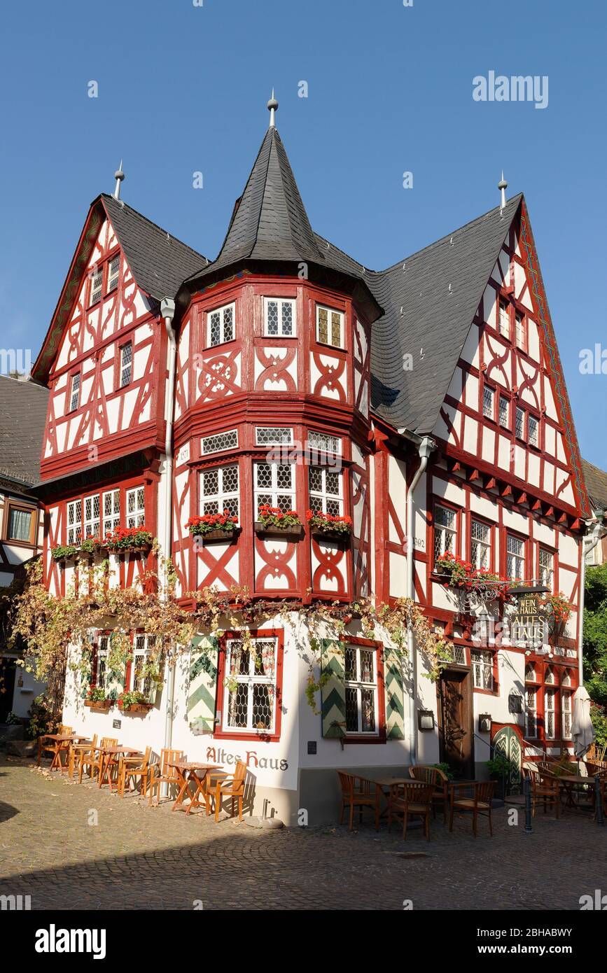 Wine house 'Altes Haus' at the old market square in Bacharach am Rhein, Bacharach, Rhine Valley, UNESCO World Heritage Site Upper Middle Rhine Valley, Rhineland-Palatinate, Germany Stock Photo