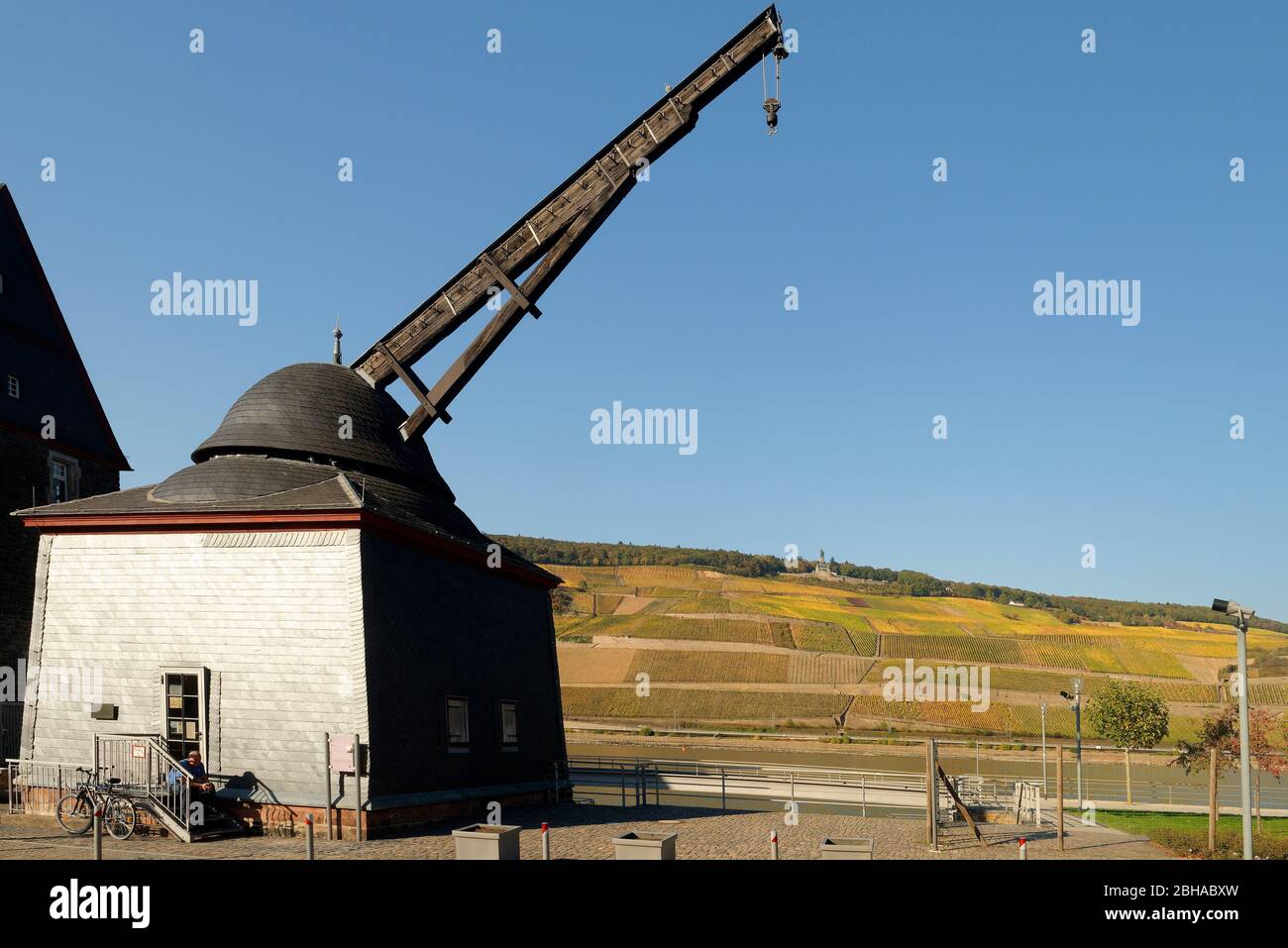 Old crane at the car ferry Bingen- Rüdesheim, Bingen am Rhein, UNESCO World Heritage Upper Middle Rhine Valley, Rhine Valley, Rhineland-Palatinate, Germany Stock Photo