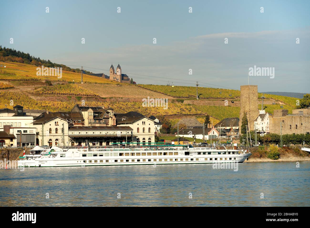 View from the car ferry Bingen am Rhein on Rüdesheim, monastery church of St. Hildgard and the tower of Boosenburg, Rüdesheim am Rhein, UNESCO World Heritage Site Upper Middle Rhine Valley, Rhine Valley, Hesse, Germany Stock Photo