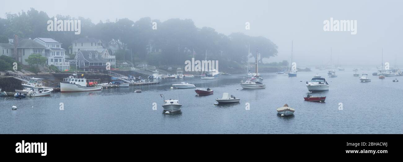 USA, New England, Massachusetts, Cape Ann, Gloucester, Annisquam Harbor, boats in fog Stock Photo