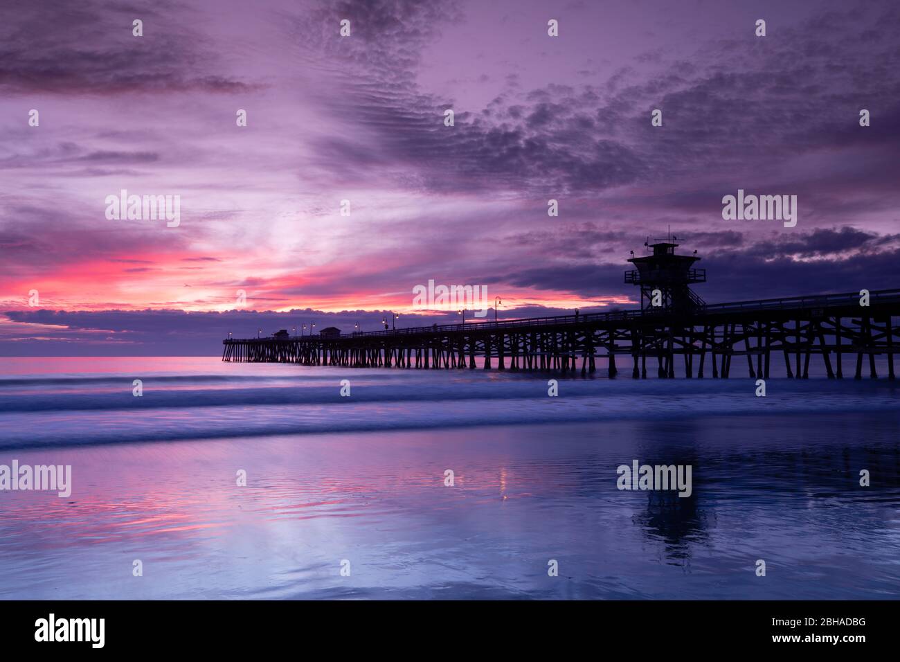 Silhouette of pier at sunset, San Clemente, California, USA Stock Photo
