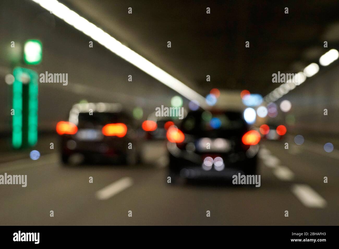Deutschland, Bayern, München, Richard-Strauß-Straßentunnel, Verkehr, Autos, unscharf, verschwommen Stock Photo