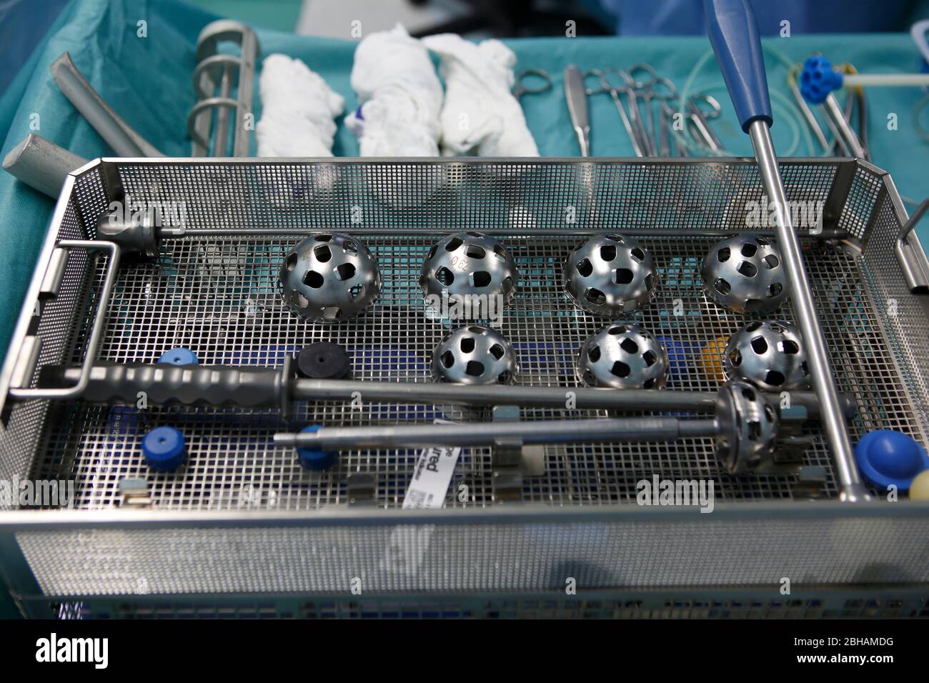 Joint replacement operation hires stock photography and images Alamy