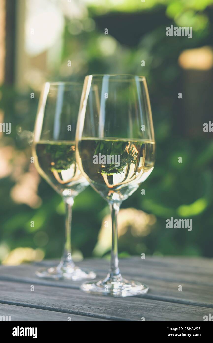 Table wine glasses table hires stock photography and images Alamy