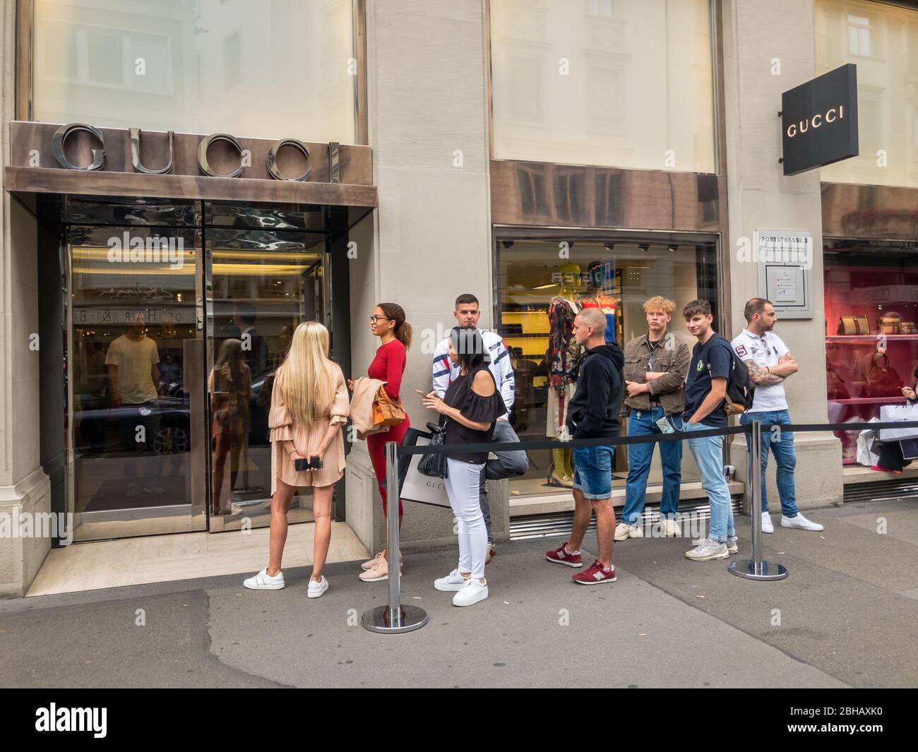 Zurich, Switzerland - August 13, 2019: Buyers waiting in line to Gucci store during sale time Stock - Alamy