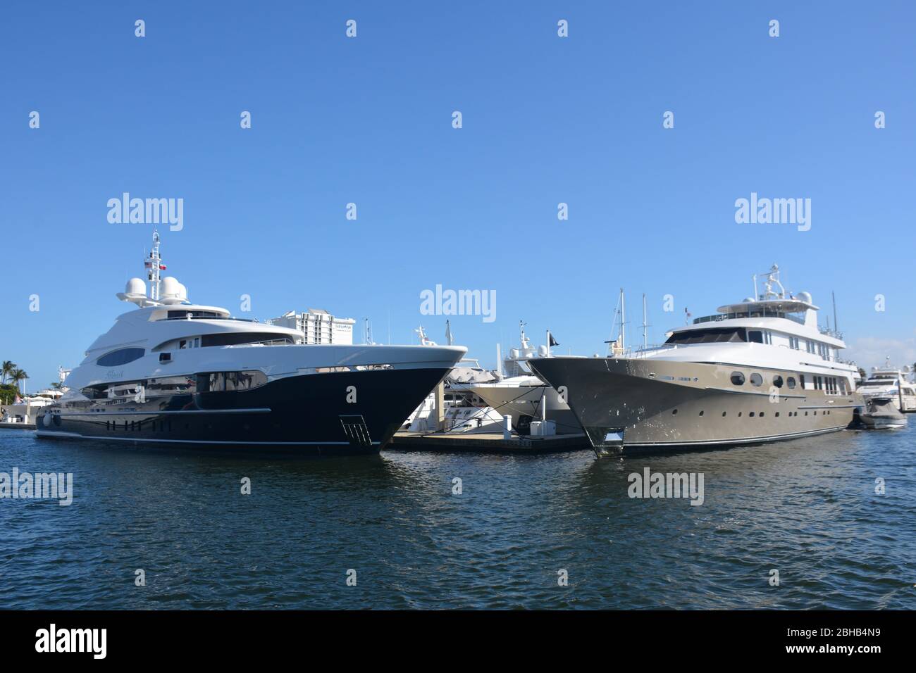 Views from a water taxi trip taking in Fort Lauderdale's Intracoastal Waterway, a canal system featuring superyachts and luxury real estate. Stock Photo