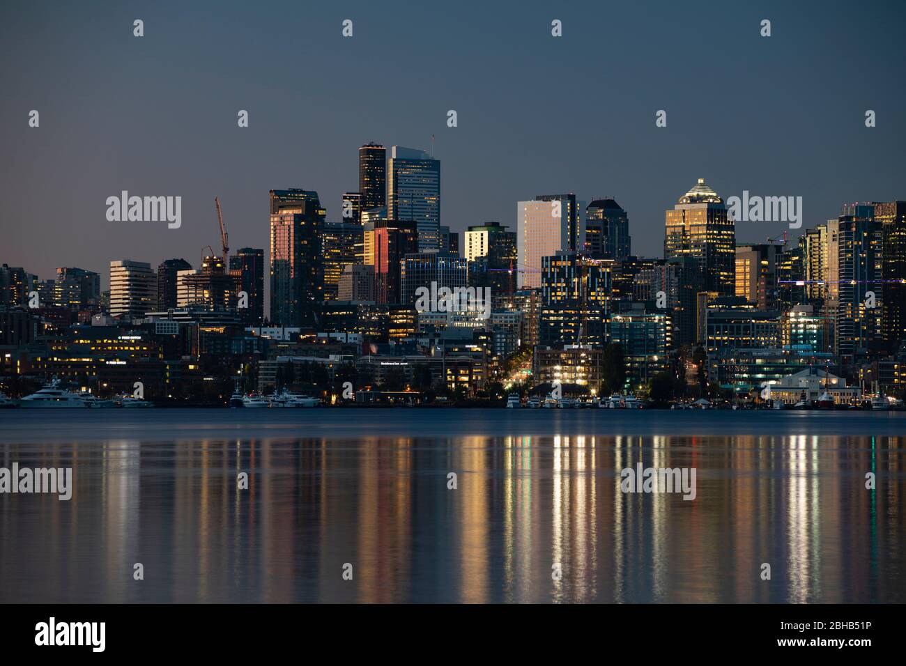 Seattle waterfront dusk hires stock photography and images Alamy