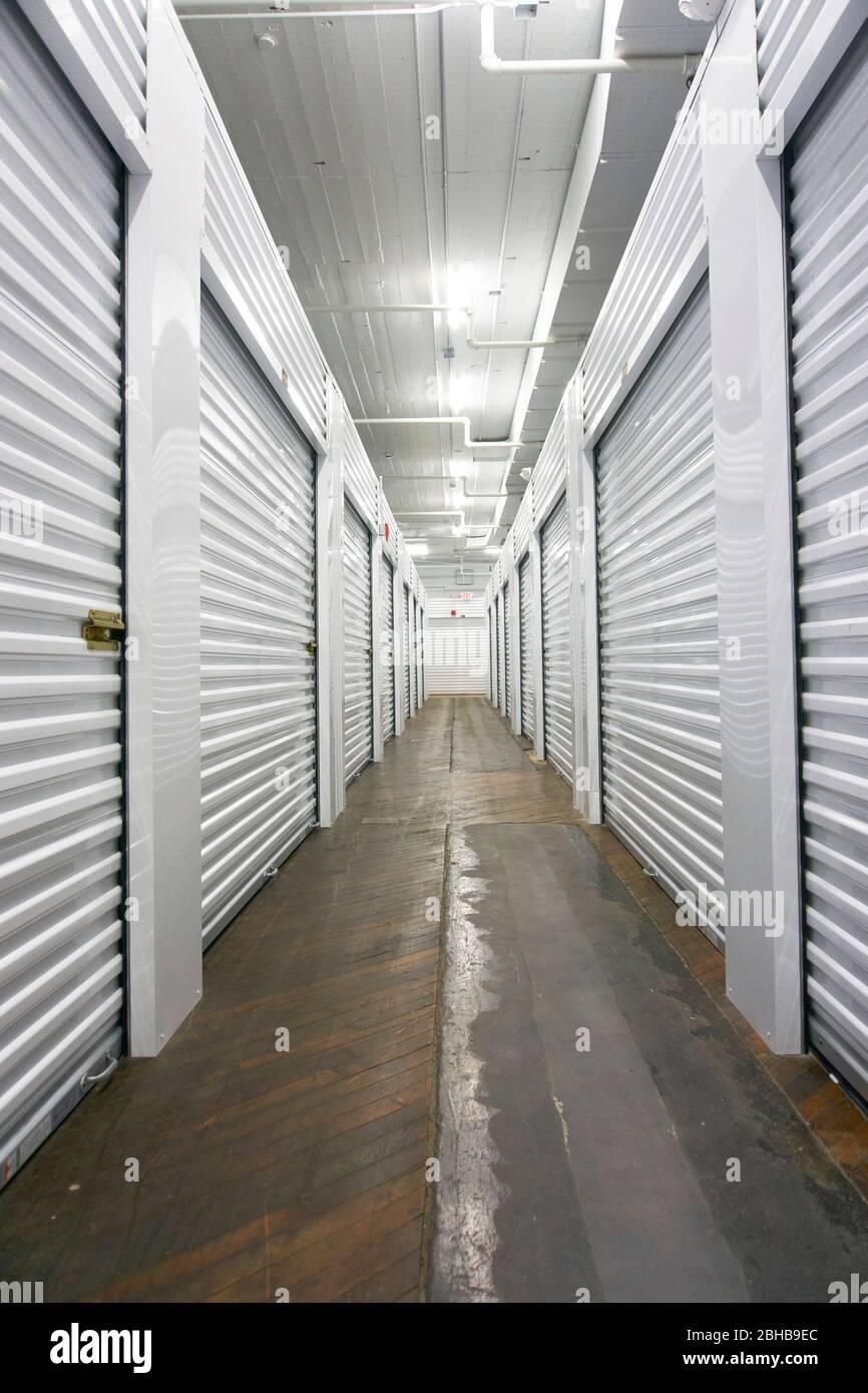 Storage lockers hires stock photography and images Alamy