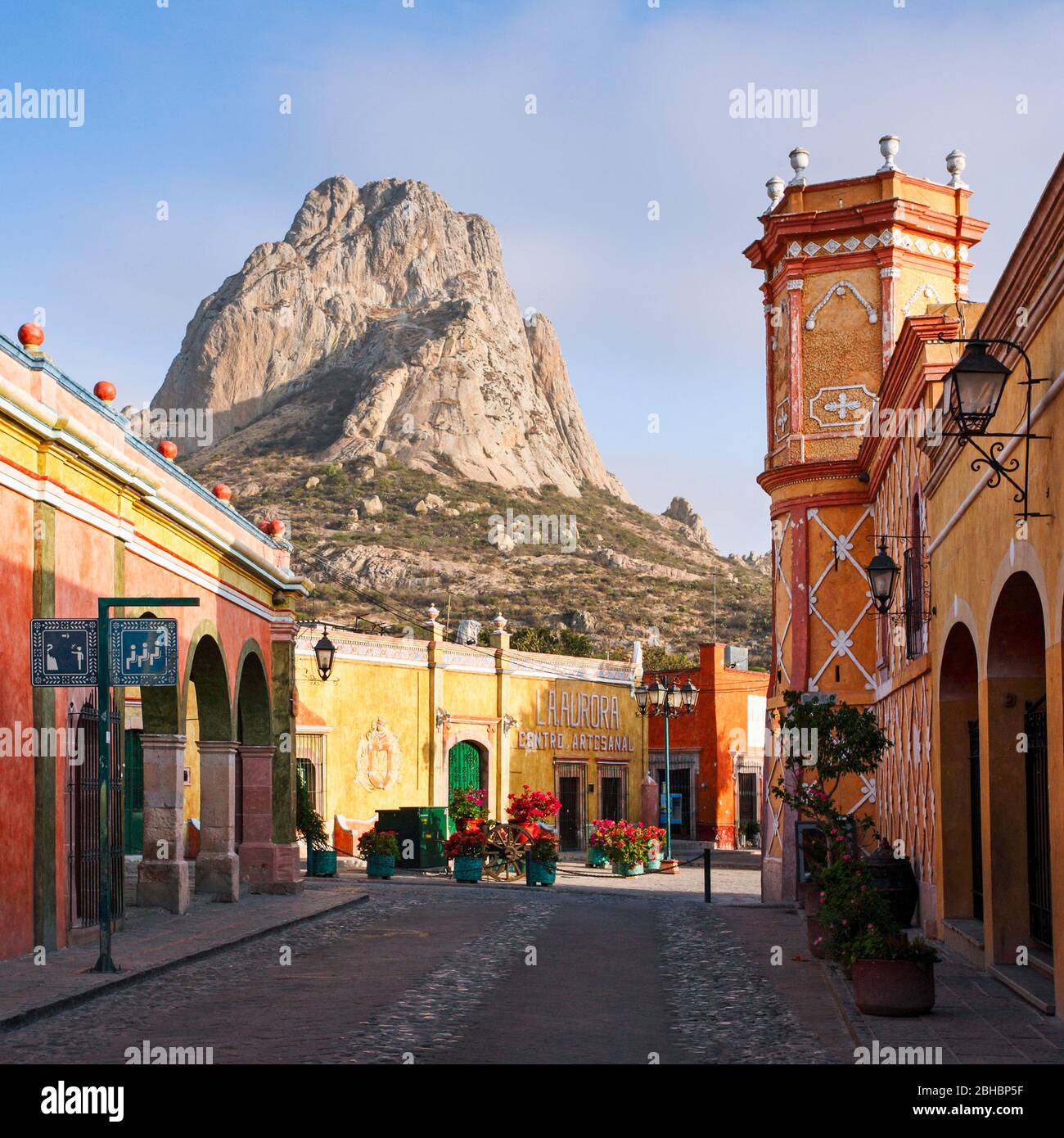 The Picturesque Town Of Bernal Queretaro With The Pena De Bernal Monolith In The Background Stock Photo Alamy