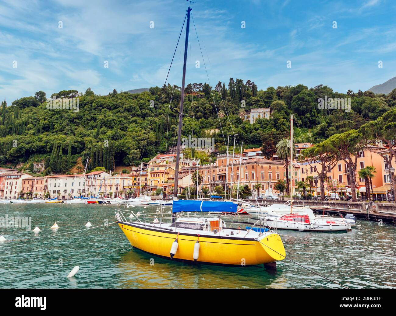Toscolano Maderno, Brescia Province, Lombardy, Italy.  The waterfront on Lake Garda. Stock Photo