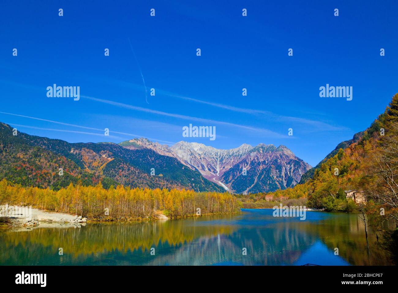 Taisho Pond Has A Beautiful Surface Which Reflects The Hotaka Mountains And With Surrounding Scenery Symbolizing Of Kamikochi National Park Stock Photo Alamy Taisho Pond Has A Beautiful Surface Which Reflects The Hotaka Mountains And With Surrounding Scenery Symbolizing Of Kamikochi National Park Stock Photo Alamy