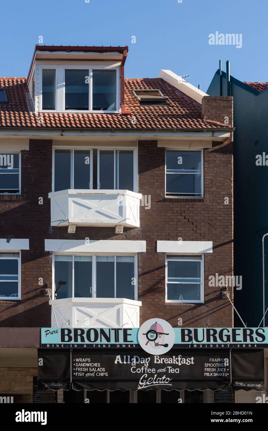 Sydney, Australia. Saturday 25th April 2020. Cafe´s  and restaurants at Bronte beach in Sydney's eastern suburbs. Credit Paul Lovelace/Alamy Live News Stock Photo