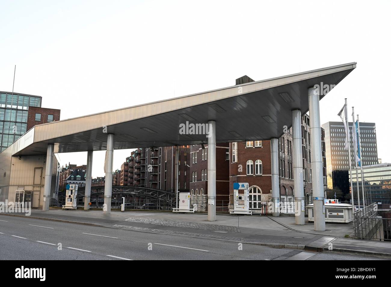 GERMANY, Hamburg Hafencity, harbour city, Hydrogen service station for fuel cell vehicle, Vattenfall Stock Photo