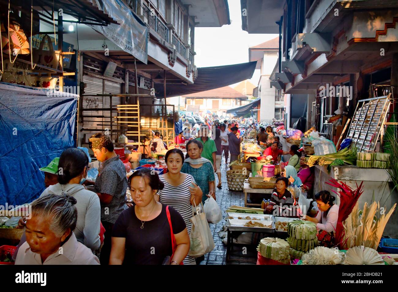 Indonesia Bali Ubud Morning Market. This Sunday Which Is Alive From The Early Hours Of The Morning. Stock Photo