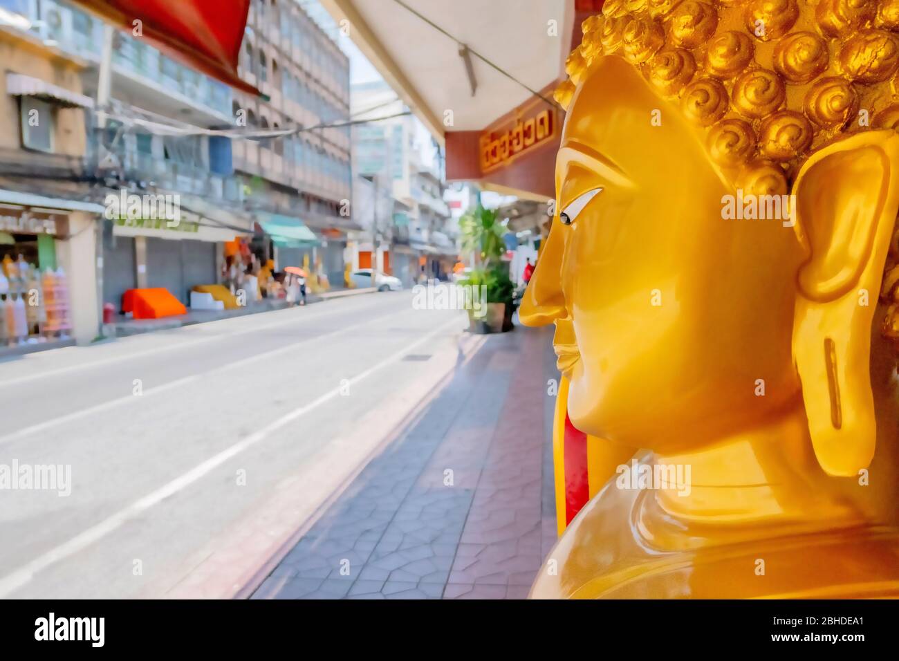 Image of buddha were placed on the pavement in downtown area of Bangkok waiting for sell to customer. Bangok, Thaialnd April 14, 2018 Stock Photo