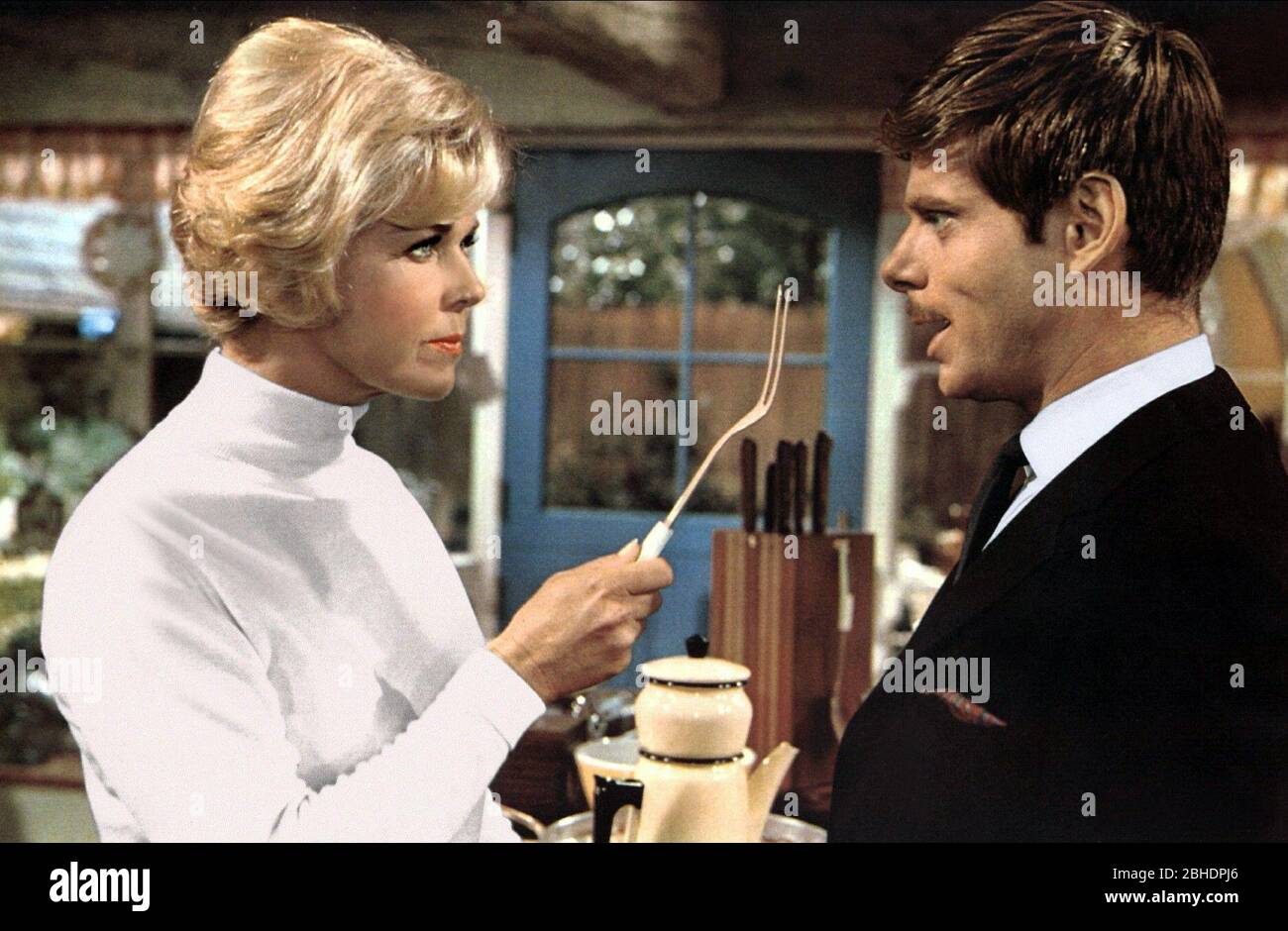 DORIS DAY, ROBERT MORSE, WHERE WERE YOU WHEN THE LIGHTS WENT OUT?, 1968  Stock Photo - Alamy