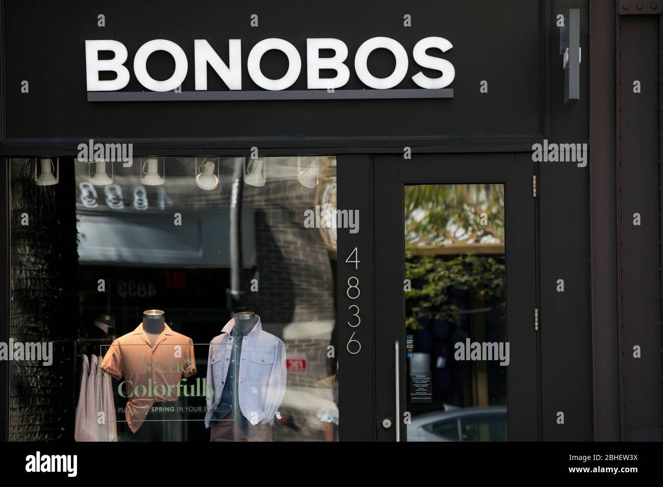 Bonobos Clothing Logo