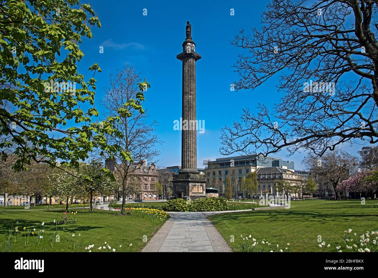 St andrew square hi-res stock photography and images - Alamy