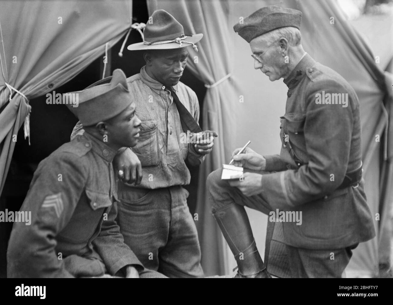 African american soldiers wwi Black and White Stock Photos & Images - Alamy