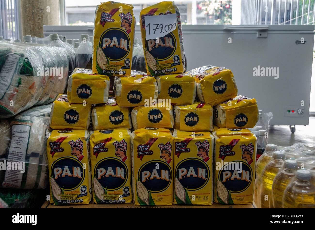 Harina pan hi-res stock photography and images - Alamy