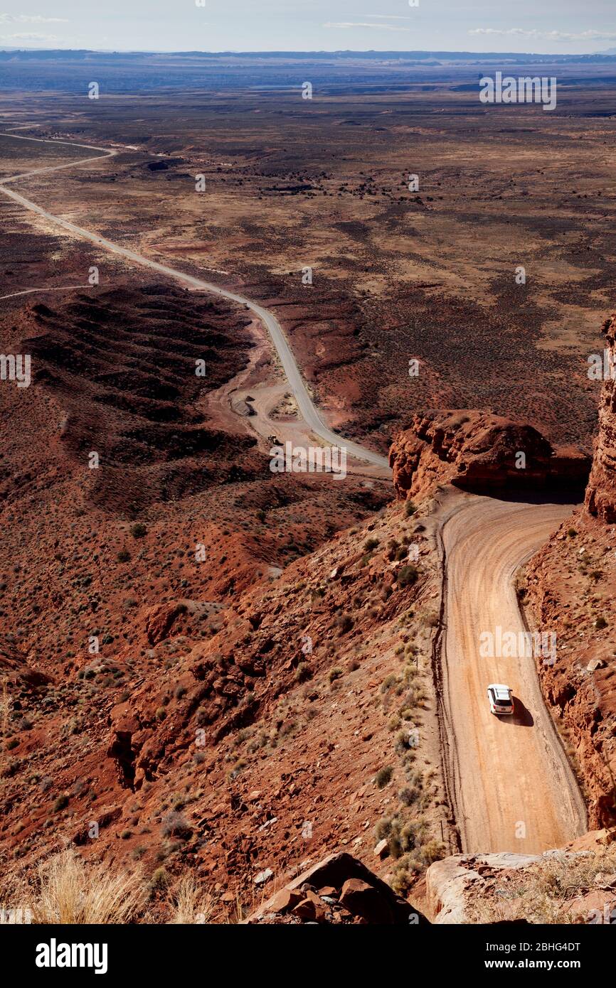 UT00547-00...UTAH - Looking down on State Route 261 and Moki Dugway form Cedar Mesa, San Juan County, Bureau Of Land Management. Stock Photo