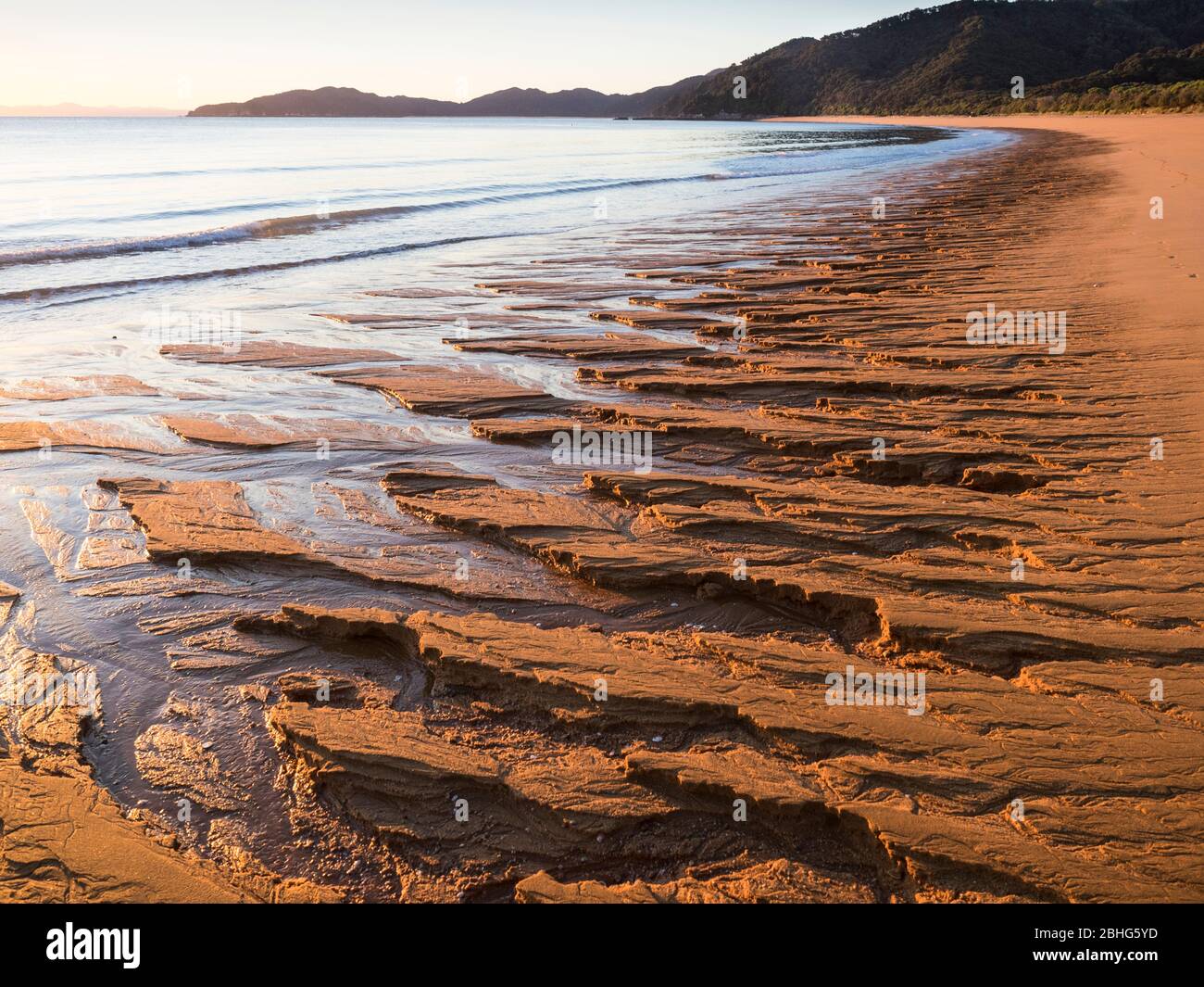 Granular wave patterns hi-res stock photography and images - Alamy